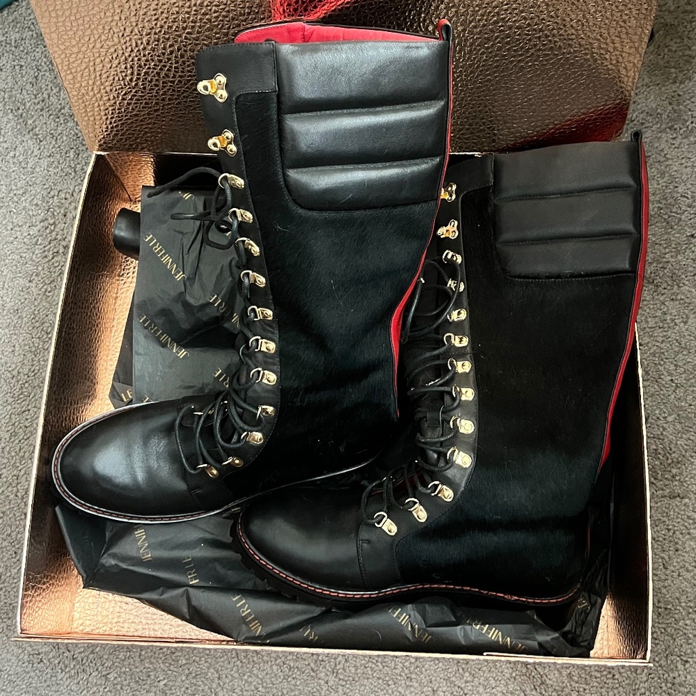 Jennifer Le boots